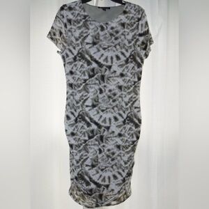 International Concepts Dress Womens
Size Medium Green Tied Dye Short Sleeve